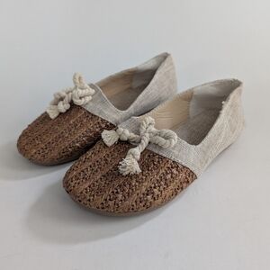 Chic Brown and Cream Woven Flats with Bow